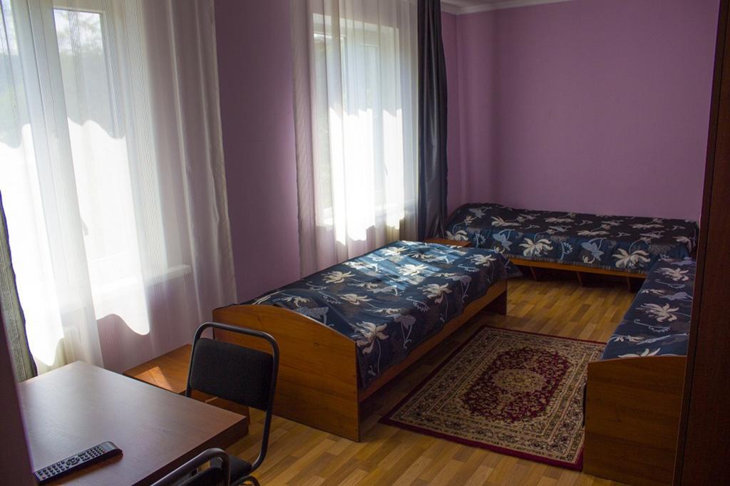 Hotel Tahar Almaty Quarto foto